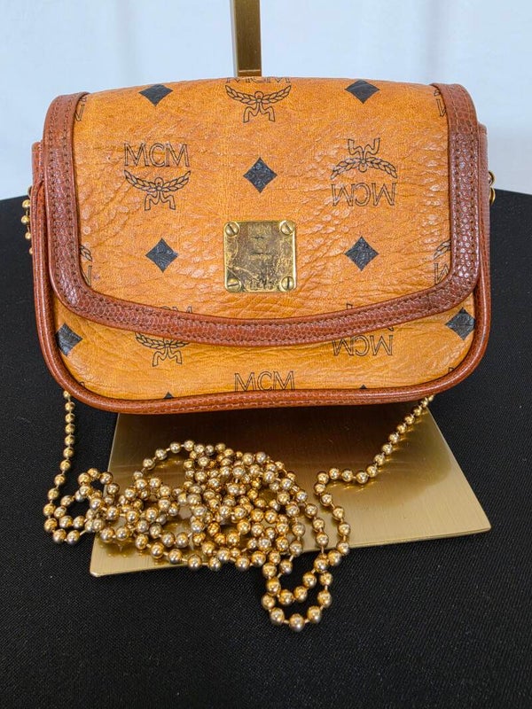 MCM VINTAGE VISETOS MINI CROSSBODY BAG – COGNAC – MICHAEL-CROMER-ÄRA – GOLDFARBENE KUGELKETTE