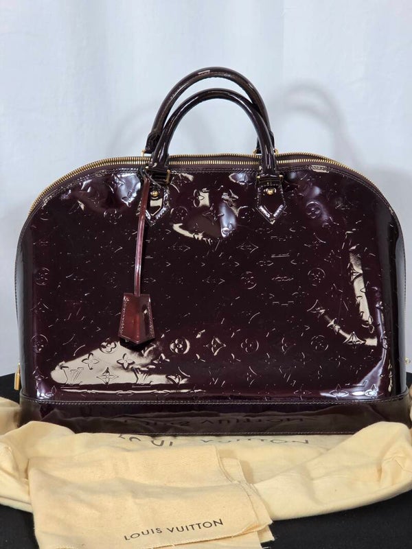 Louis Vuitton Alma Voyage XL – Monogram Vernis Amarante – Exklusive Vintage-Reisetasche – 9/10