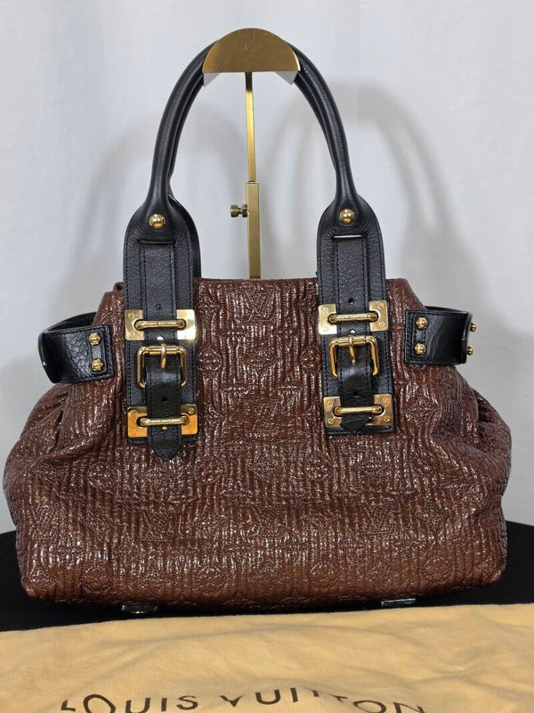 Louis Vuitton Monogram Motard Biker Bag – Limited Edition Herbst/Winter 2007 – Marron – Lackiertes Lammleder – Sammlerstück – 9,5/10