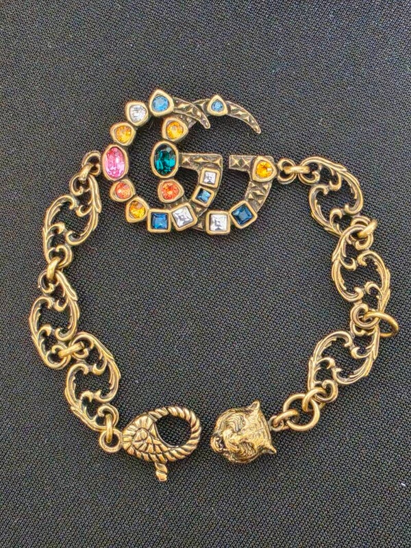Gucci Double G Kristall-Armband – Alessandro Michele Design – Goldfarben / Multicolor – 10/10