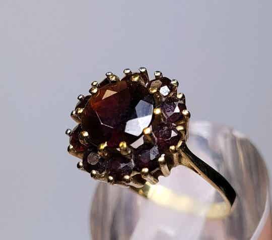 ❤Eleganter antiker Granatring aus 333er Gelbgold Größe 55