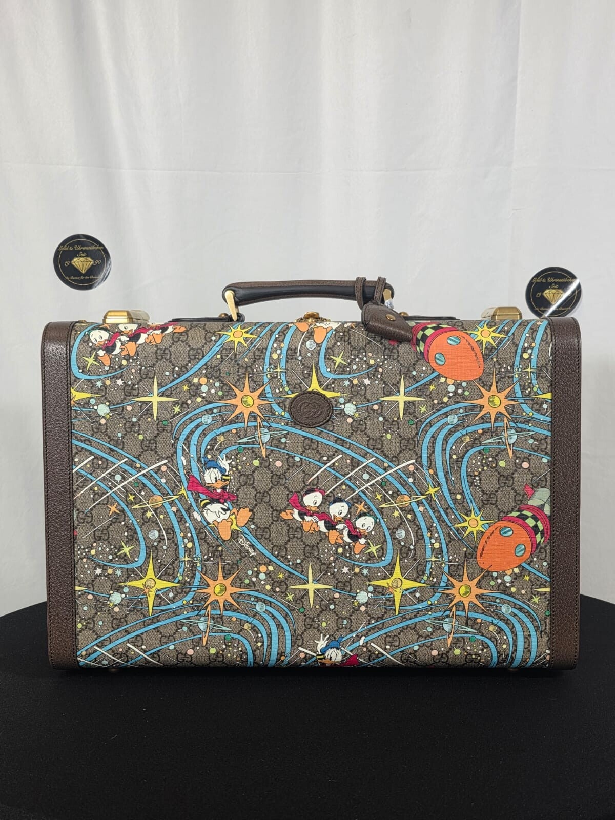 Gucci x Disney Donald Duck Koffer – GG Supreme Space Print – Sammlerstück
