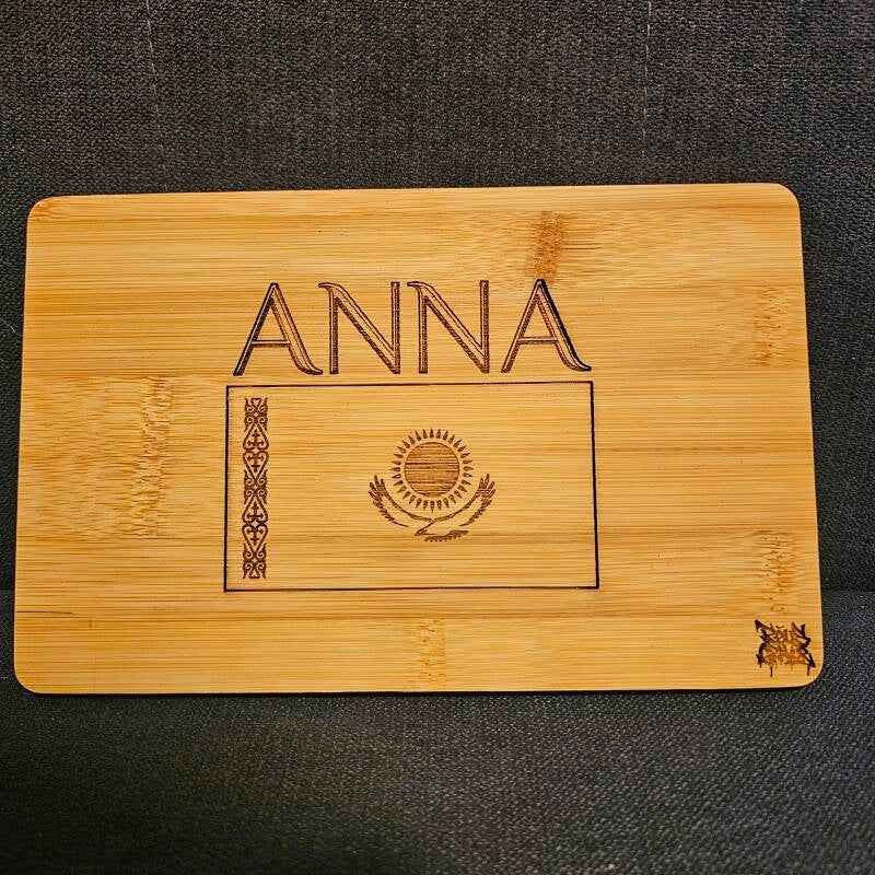 Personalisiertes Frühstücksbrett mit individueller Gravur