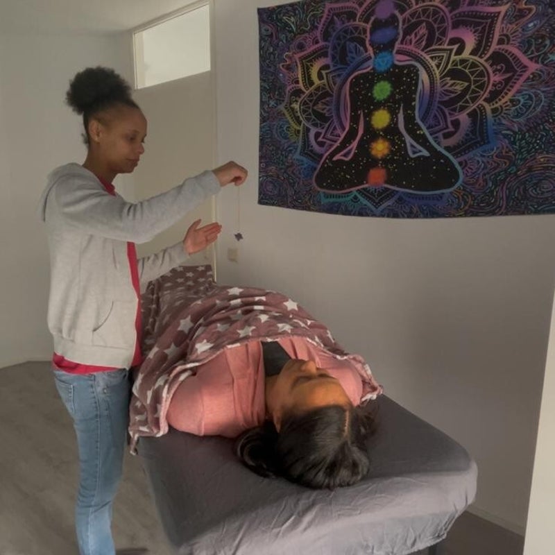 Reiki met pendel energetische healing