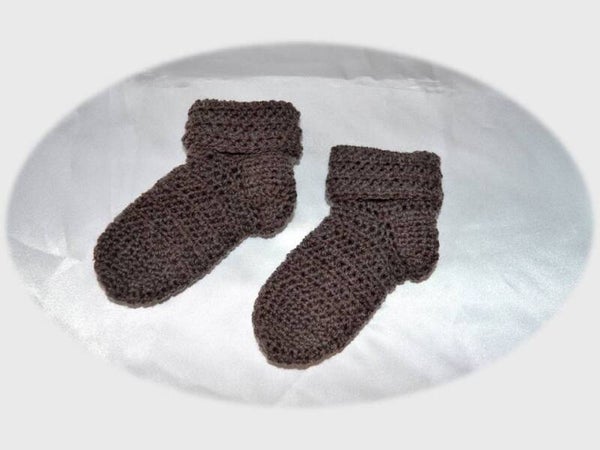 Socken / Söckchen gehäkelt Gr. 20/21 *braun*