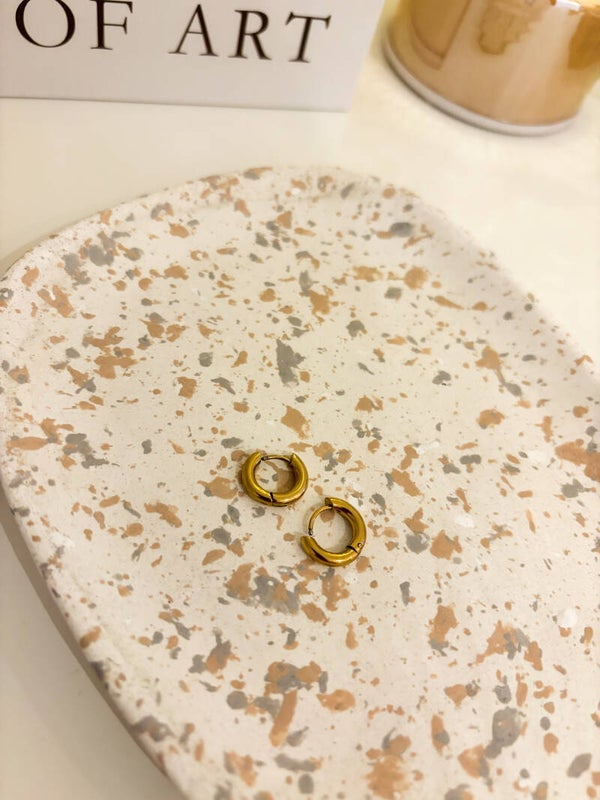 Small golden hoops