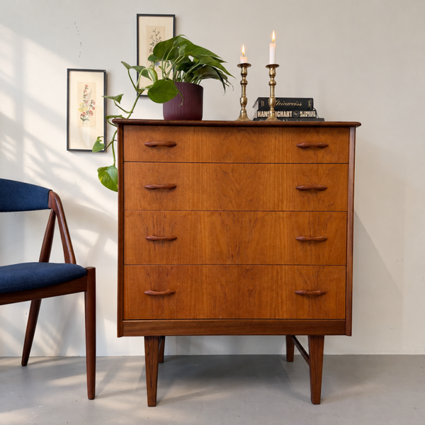 Vintage hoge ladekast •Homeworthy UK•