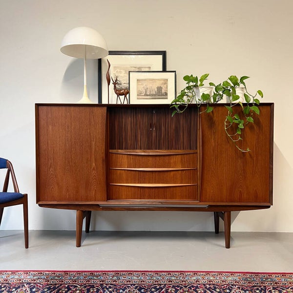 Vintage highboard, Deens