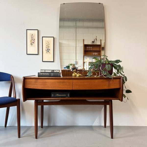 Vintage kaptafel met spiegel