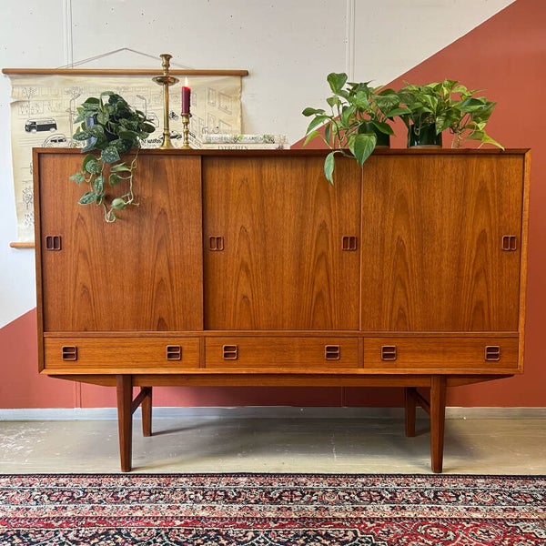 Vintage highboard, Deens