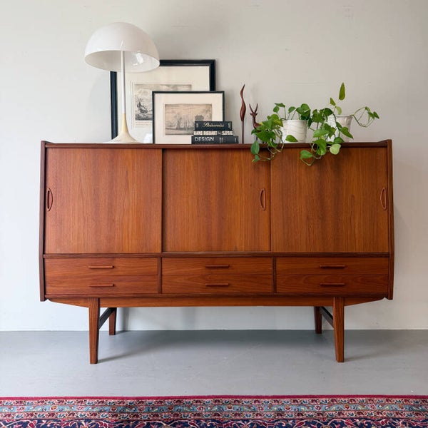 Vintage highboard, Deens