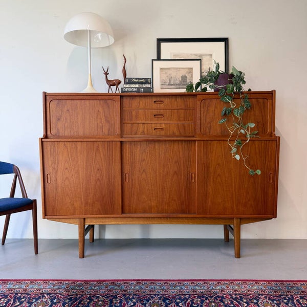 Vintage highboard, Deens 2/2
