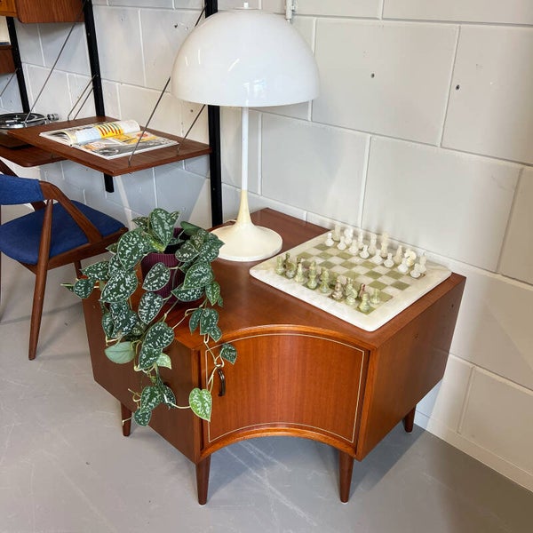 Vintage hoekkast •Formule meubelen•