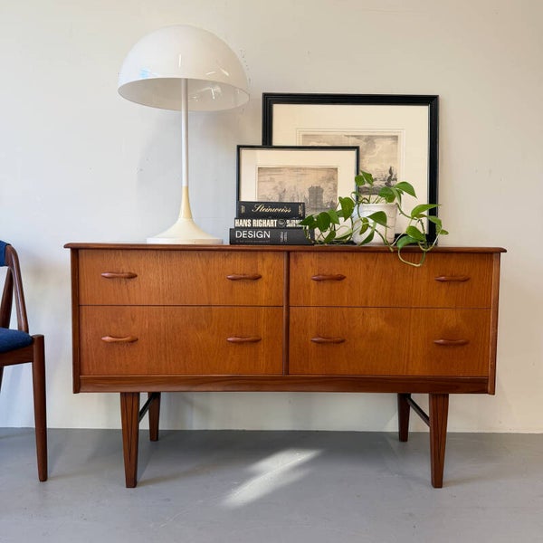 Compact dressoir •Homeworthy UK•
