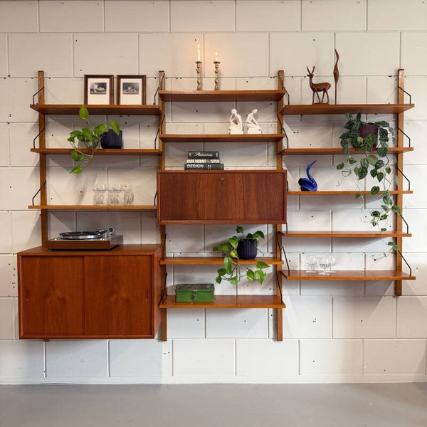 Vintage wandmeubel •Poul Cadovius•