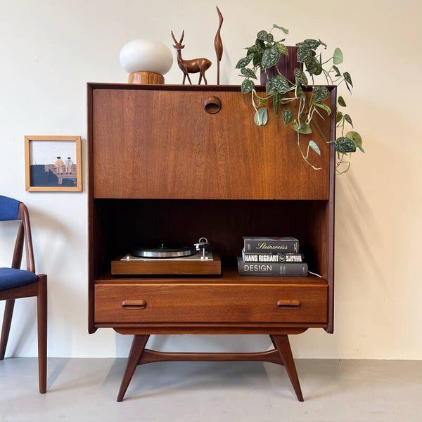 Vintage klepkast •Louis van Teeffelen•