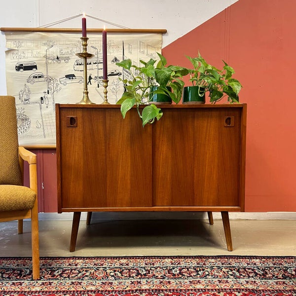 Vintage schuifdeurkast #2