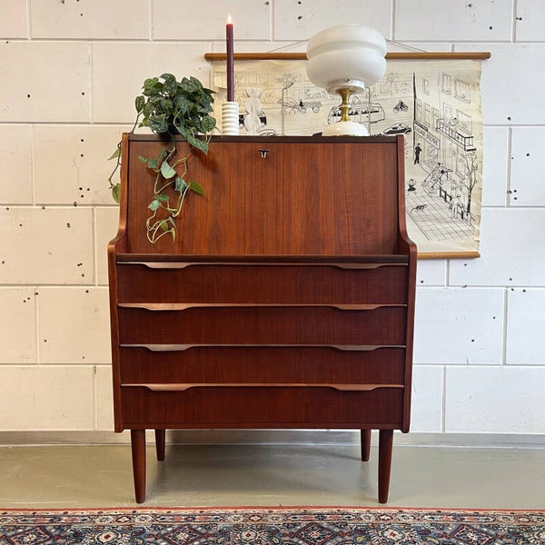 Vintage secretaire, Deens