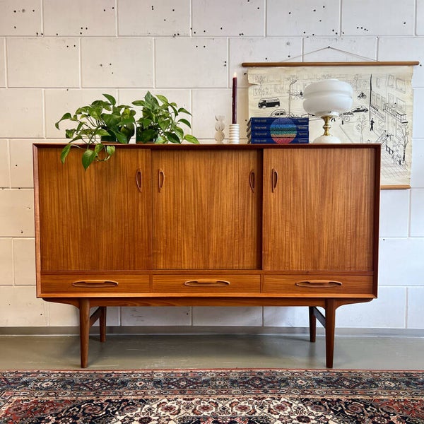 Vintage highboard, Deens