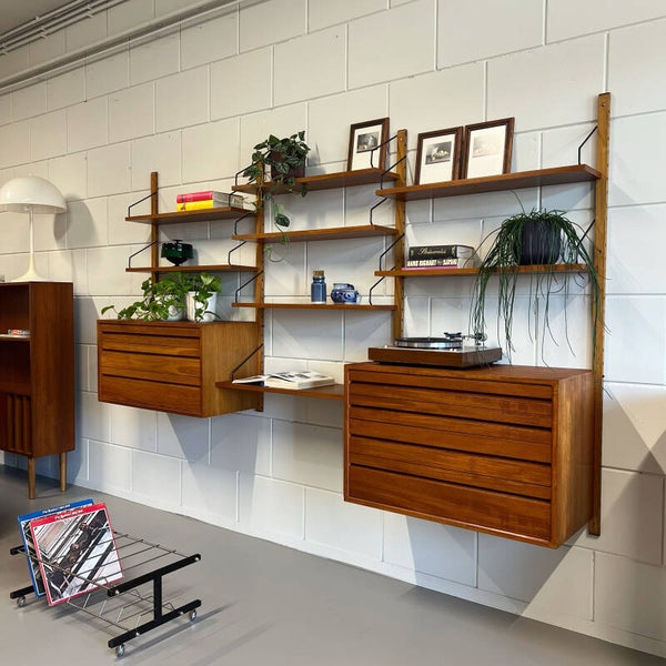 Vintage wandmeubel •Poul Cadovius•