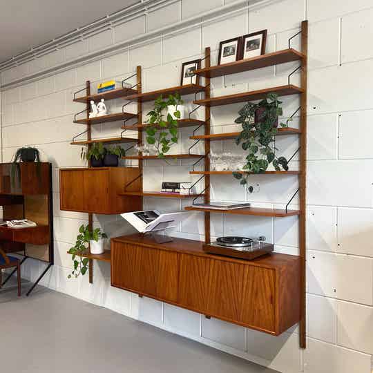 Vintage wandmeubel •Poul Cadovius•