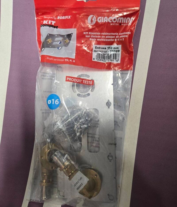 Patère pour raccordement multicouche Ø 16 mm - 1/2'' entaxe 150 mm multicouche plomberie plaque