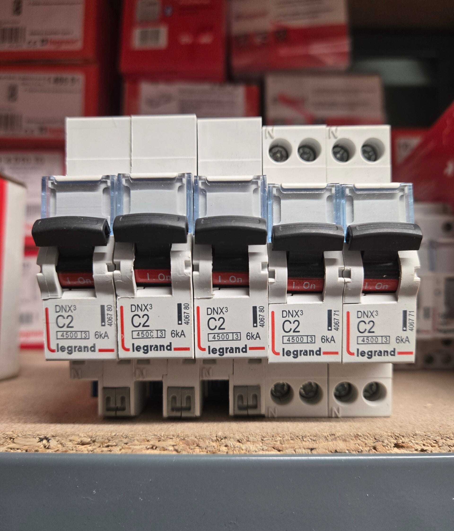 Disjoncteur 1P+N à vis C2 2A - LEGRAND 406771 et 406780