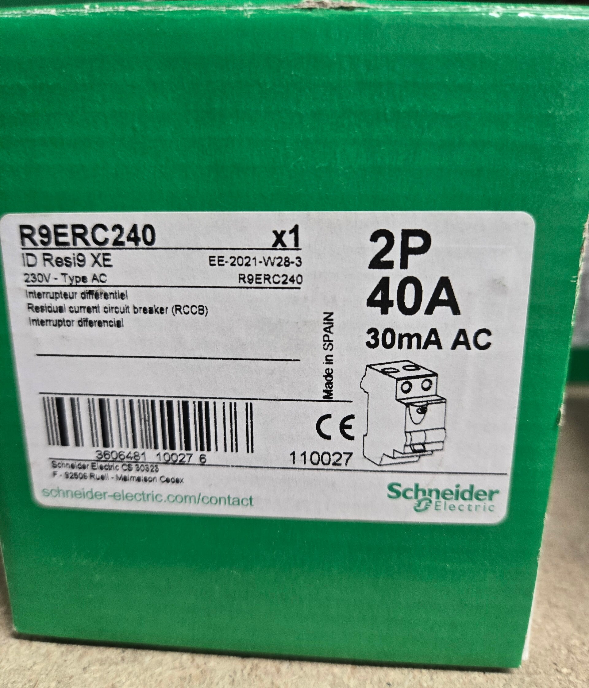 Schneider - Resi9 XE - inter différentiel - 2P - 40A - 30mA - Type AC - embrochable - Réf : R9ERC240