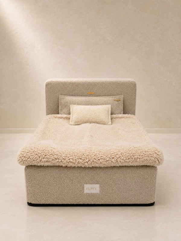FLFFY Royal Lounge Bed