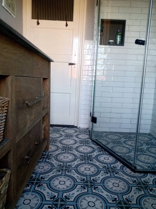 De badkamer van Pieternella en Elvin