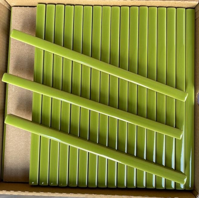 Potloodstrip groen glans verde manzana 1x20 cm met geglazuurde zijkant