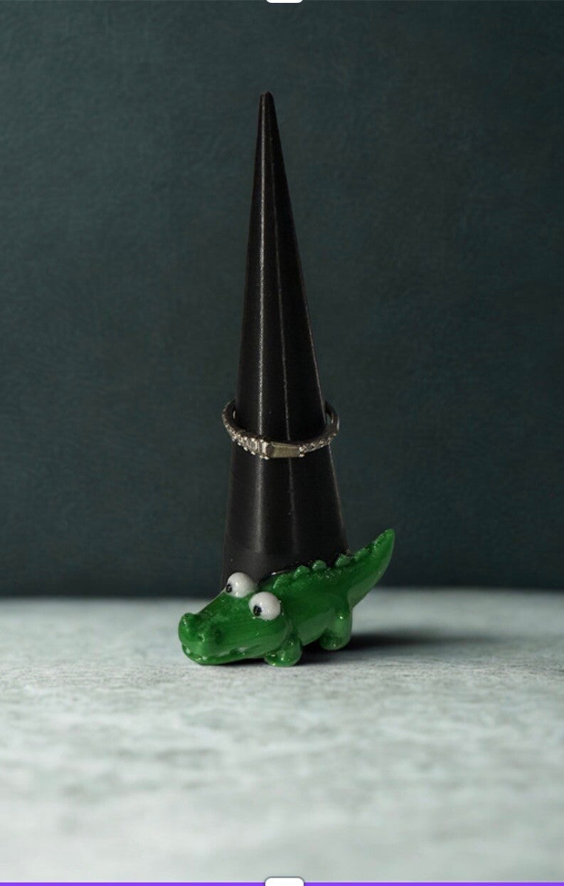 Alligator Ring Cone