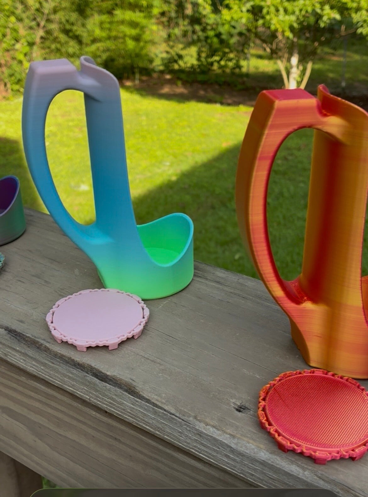 Slim can holder w/top