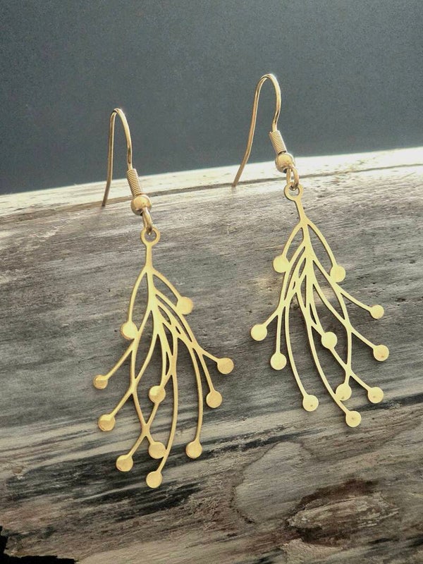 Boucles végétales dorées
