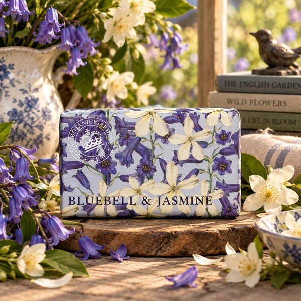 Bluebell & Jasmine – Zeep 240 g