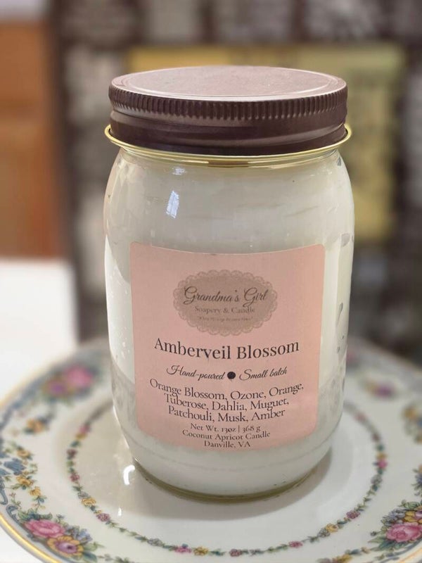 Amberveil Blossom Candle