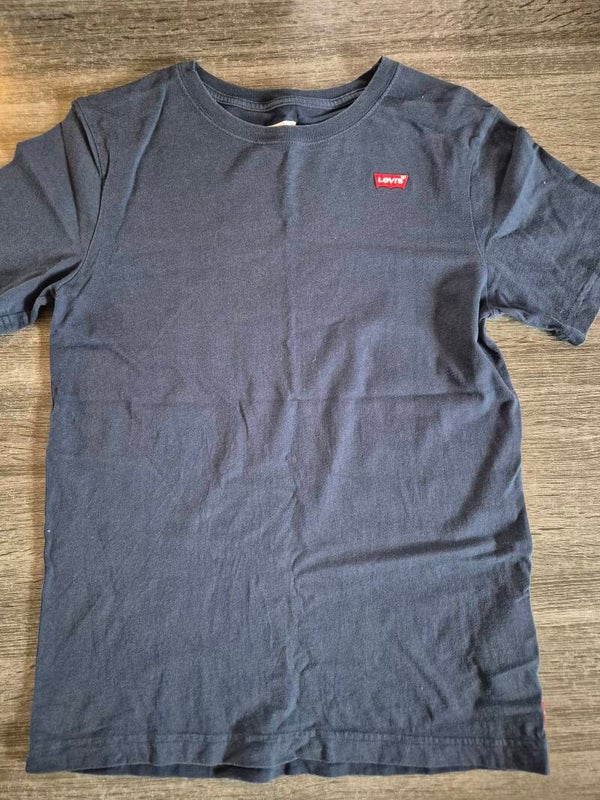 Levi's shirt