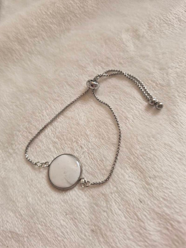 Armband zilverkleurig wit