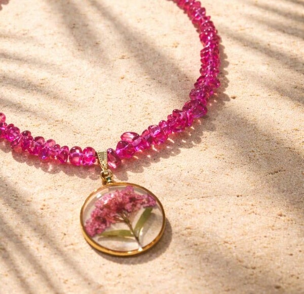 Fuchsia glaskralen ketting