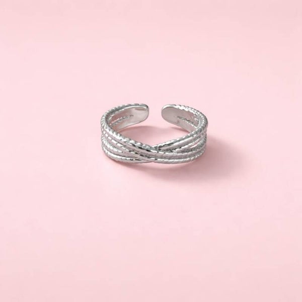 Ring 'crossed zilver