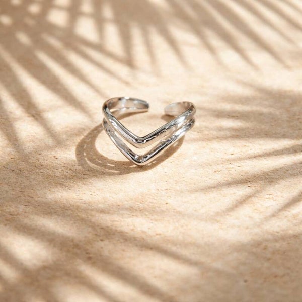 Ring ' V zilver
