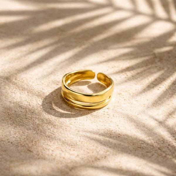 Ring ' golden girl