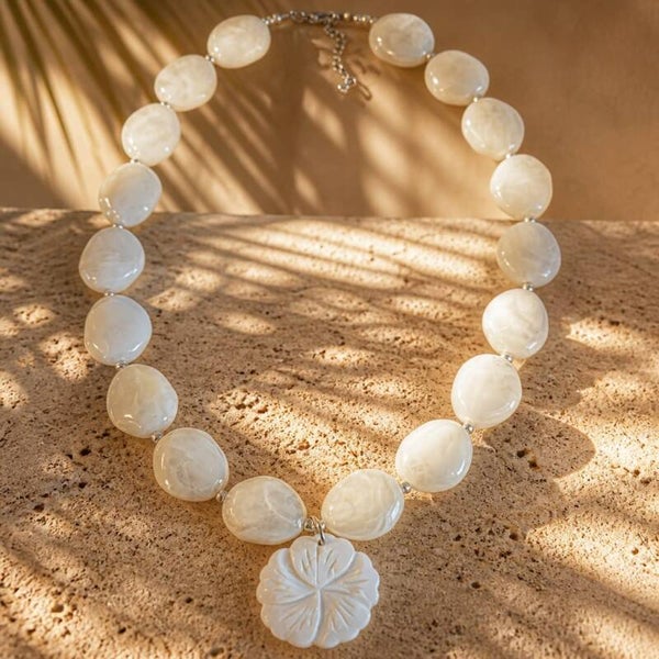 Parelmoer acryl ketting, met schelpkraal