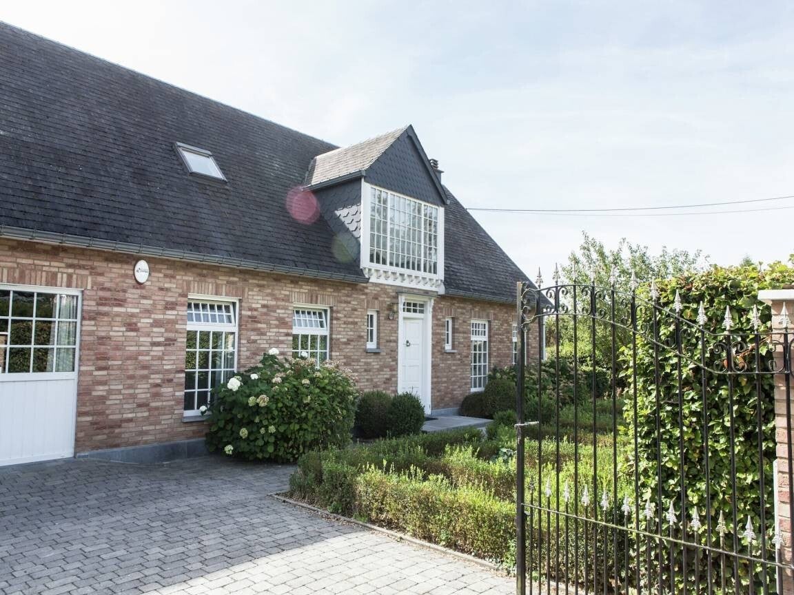 Vakantiehuis Durbuy Luxe Villa met omheinde tuin en zwembad 14 gasten Durbuy, Luxemburg, België