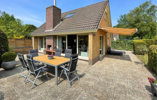 Vakantiehuis met omheinde tuin  6 gasten  Lauwersoog, De Marne, Nederland