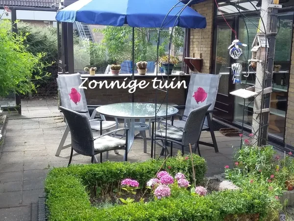 Vakantiehuis "Den Burg" met omheinde tuin en ligbad  2 gasten Den Burg Texel