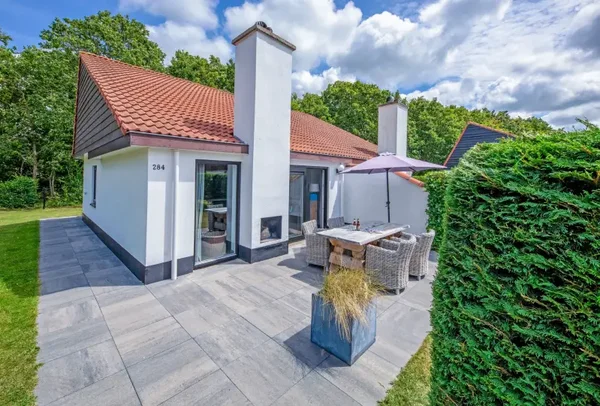 Vakantiehuis met omheinde tuin aan het bos 4 gasten De Dennen Texel
