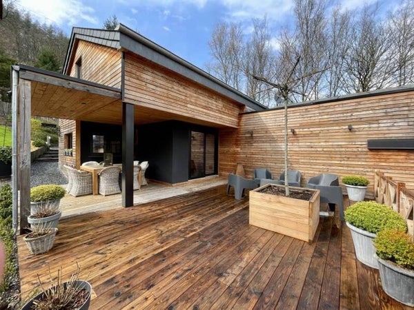 Vakantiehuis met gedeeltelijk omheinde tuin en wellness 8 gasten Alle, Vresse-sur-Semois, België