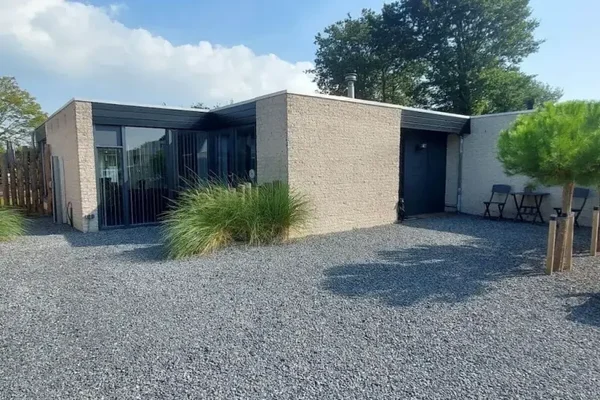 Vakantiehuis met omheinde tuin  4 gasten Ouddorp, Goeree-Overflakkee, Nederland