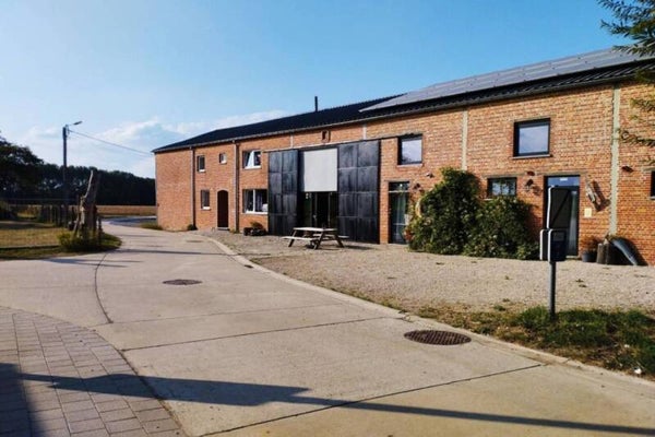 Vakantiehuis met omheinde tuin en wellness 22 gasten Batsheers, Heers, België